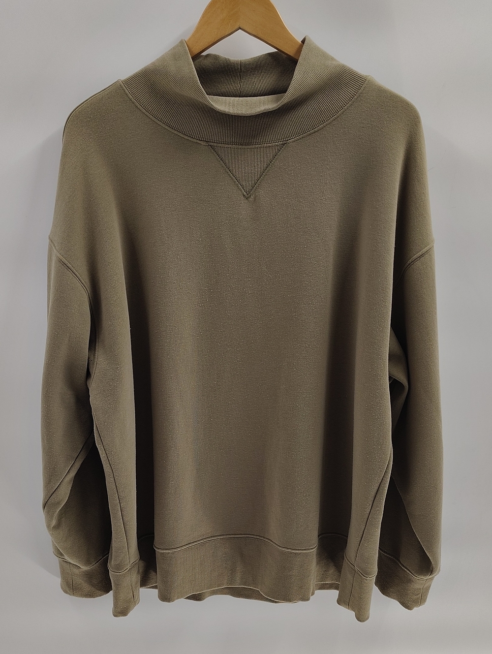 Universal Thread Oversized Sweatshirt Medium Khaki